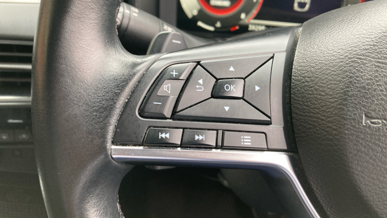 Nissan Juke 1.0 DiG-T N-Connecta 5dr DCT Petrol Hatchback